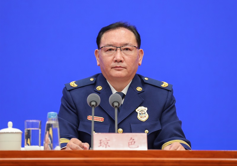 啊大鸡巴小雪花,应急部党组成员、消防救援局局长琼色出席新闻发布会